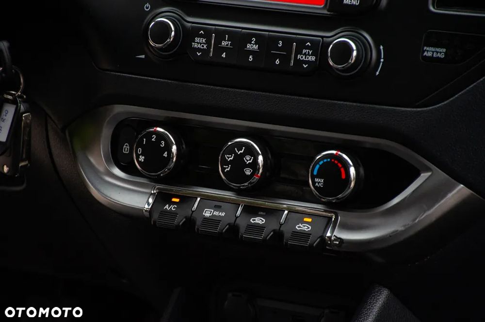 Kia Rio 1.2 Business Line - 10