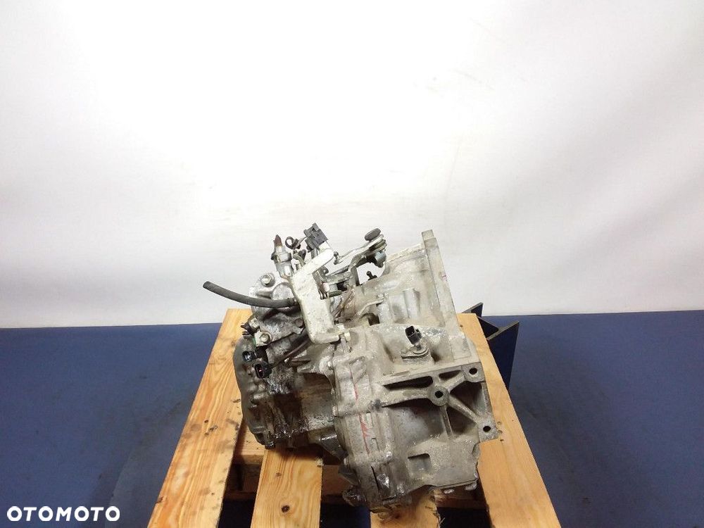 OUTLANDER III 2.0B 146 KM SKRZYNIA BIEGÓW MANUALNA - 2