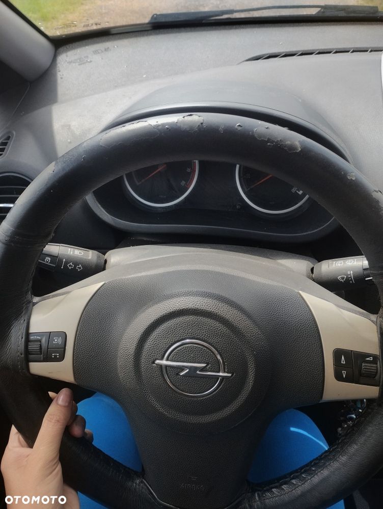 Opel Corsa - 7