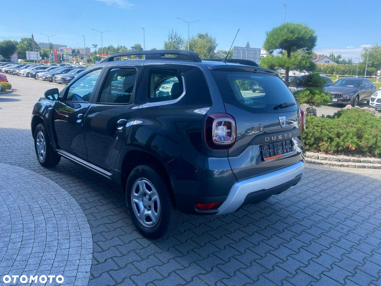 Dacia Duster 1.6 SCe Laureate S&S - 5