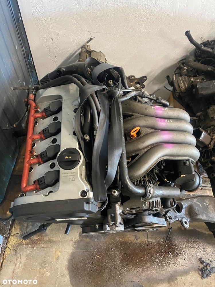 Silnik Volkswagen ALT (uszkodzony kolektor) 2.0 20V MPI o mocy 130KM Audi A4, A6 oraz VW Passat B5 - 1