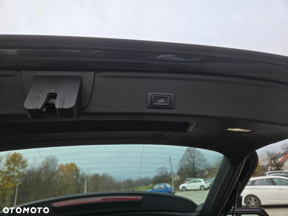 Audi A4 Avant 2.0 TDI Design S tronic - 14