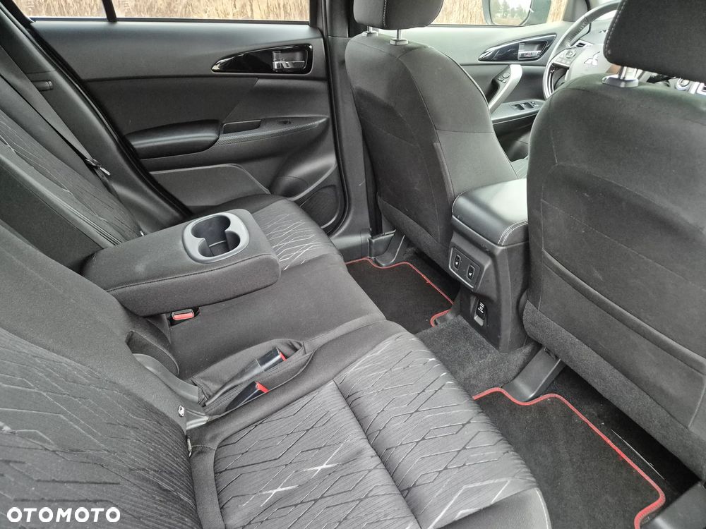 Mitsubishi Eclipse Cross 1.5 T GPF Intense Pro CVT 4WD - 25