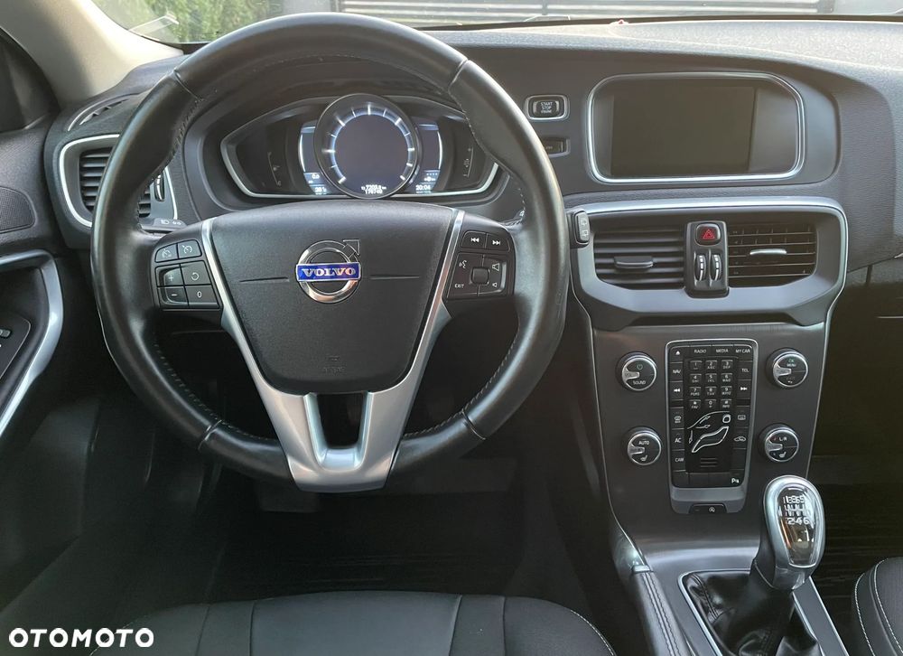 Volvo V40 D3 Momentum - 7