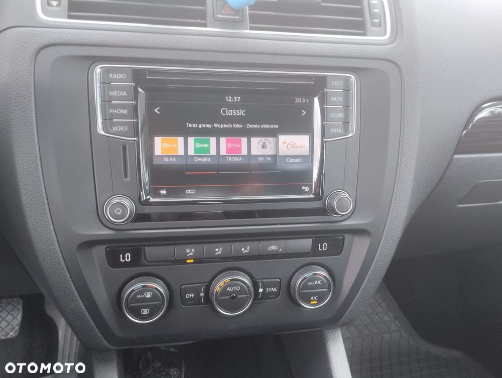 Volkswagen Jetta 1.4 TSI BMT Comfortline - 11