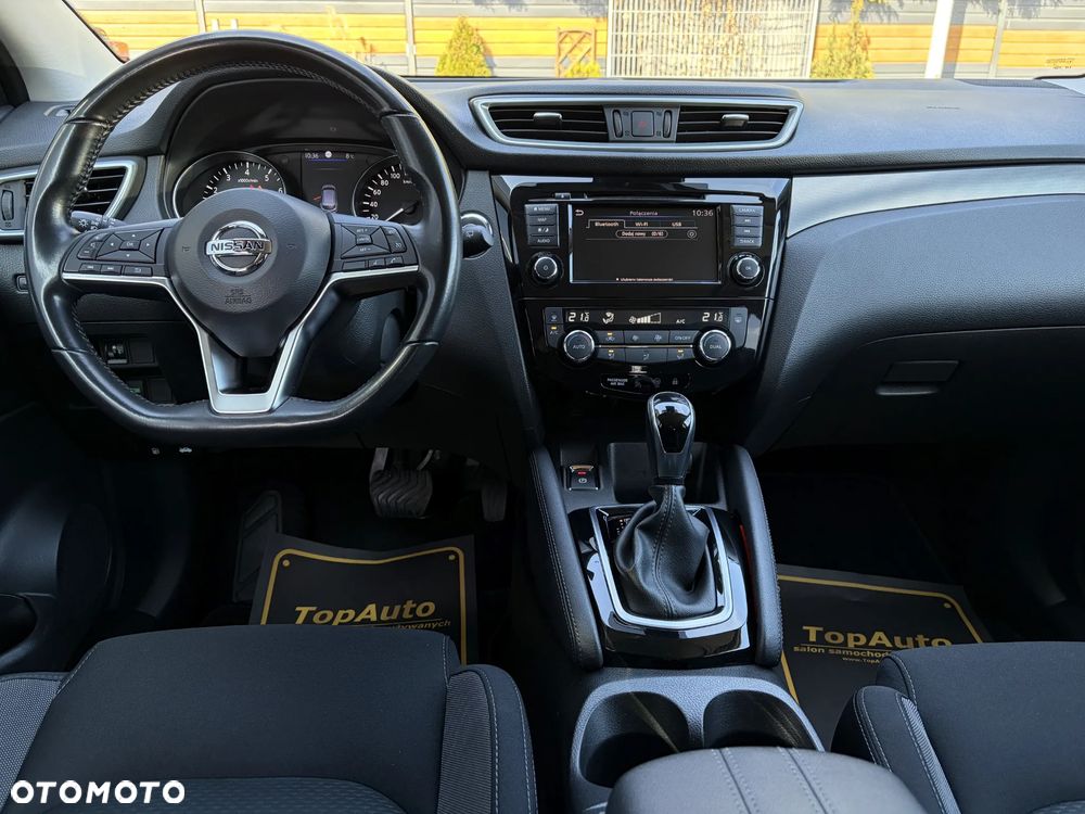 Nissan Qashqai 1.3 DIG-T N-Connecta DCT - 34