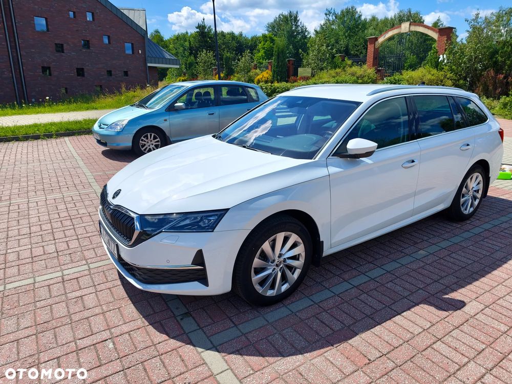 Skoda Octavia 1.5 TSI mHEV Selection DSG - 2