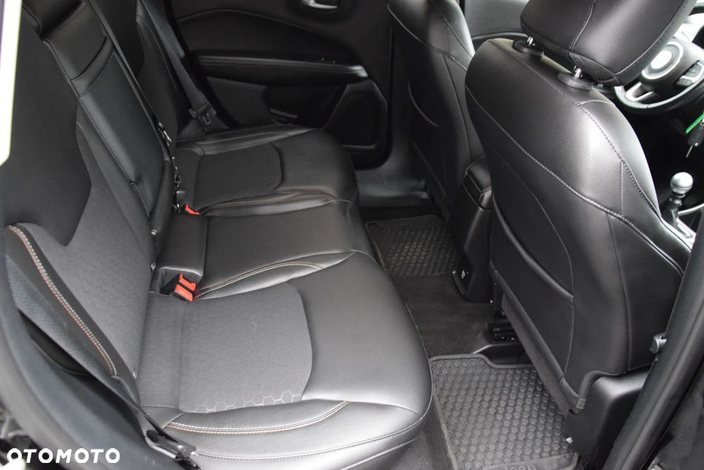 Jeep Compass 1.4 TMair Longitude FWD S&S - 17