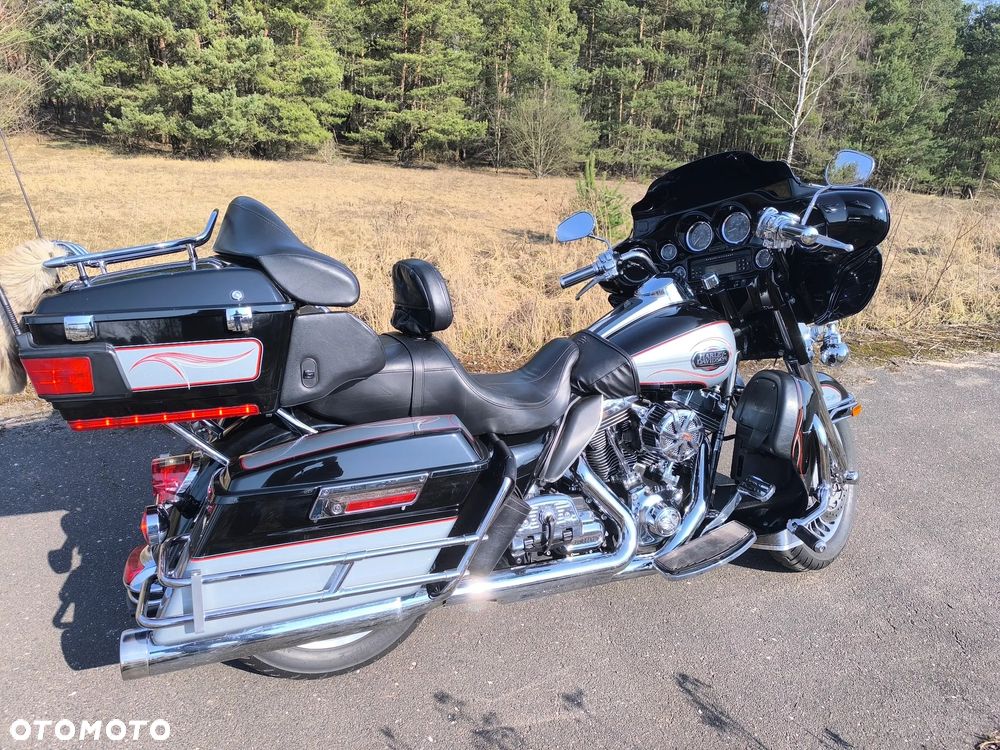 Harley-Davidson FLHTCU Ultra - 2