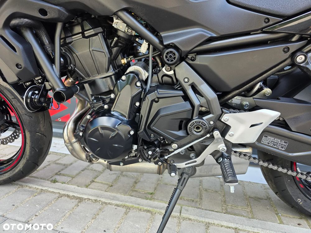 Kawasaki Z 650 - 11