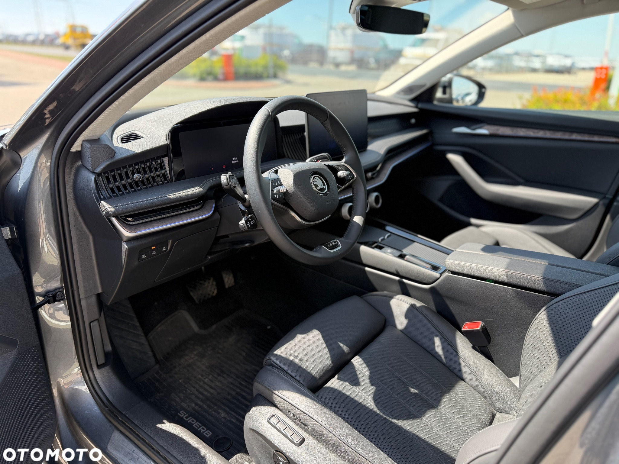 Skoda Superb 1.5 TSI L&K DSG - 17