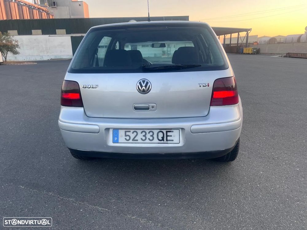 VW Golf 1.9 TDi Highline - 5
