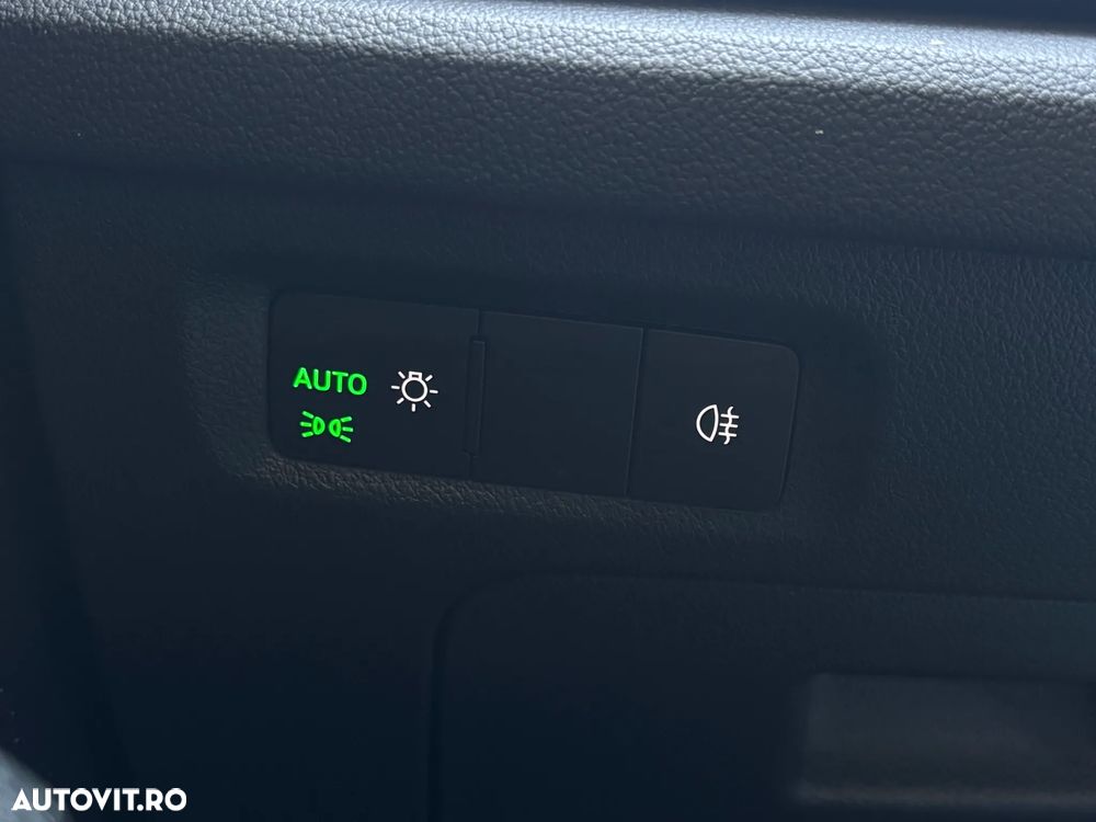 Skoda Octavia 2.0 TDI DSG Style - 29