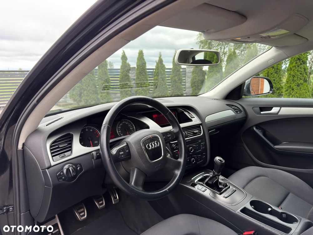 Audi A4 Limousine 1.8 TFSI Ambiente - 33