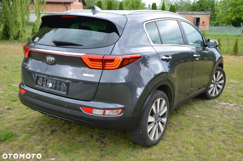 Kia Sportage 1.7 CRDI 2WD ISG Dream-Team Edition - 8