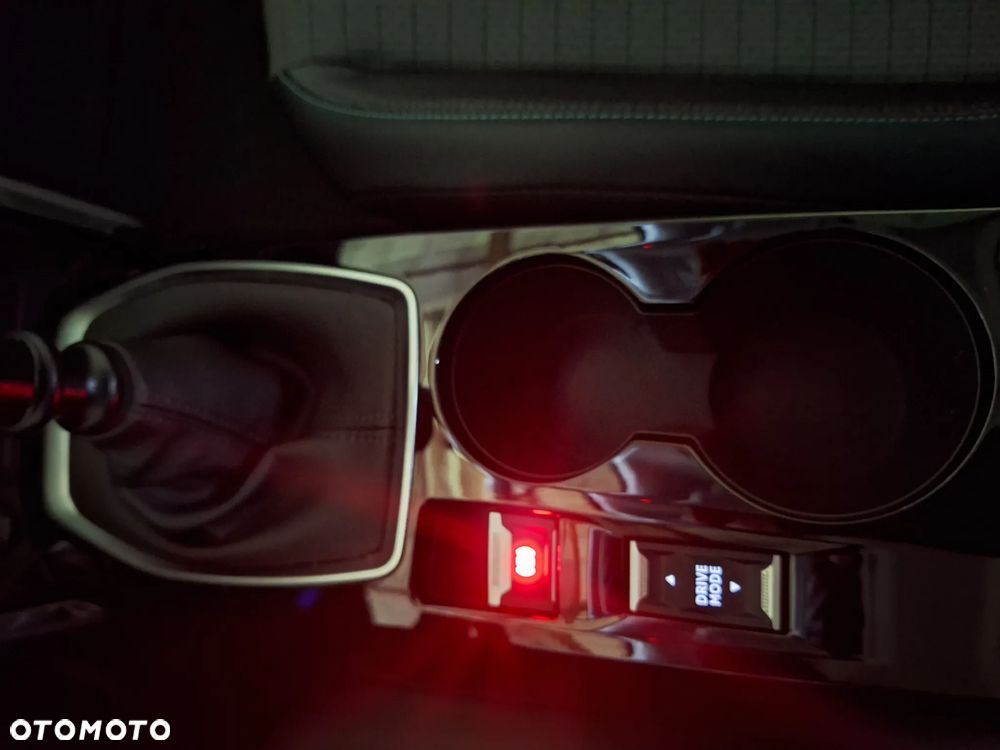 Peugeot 2008 PureTech 130 Allure - 24