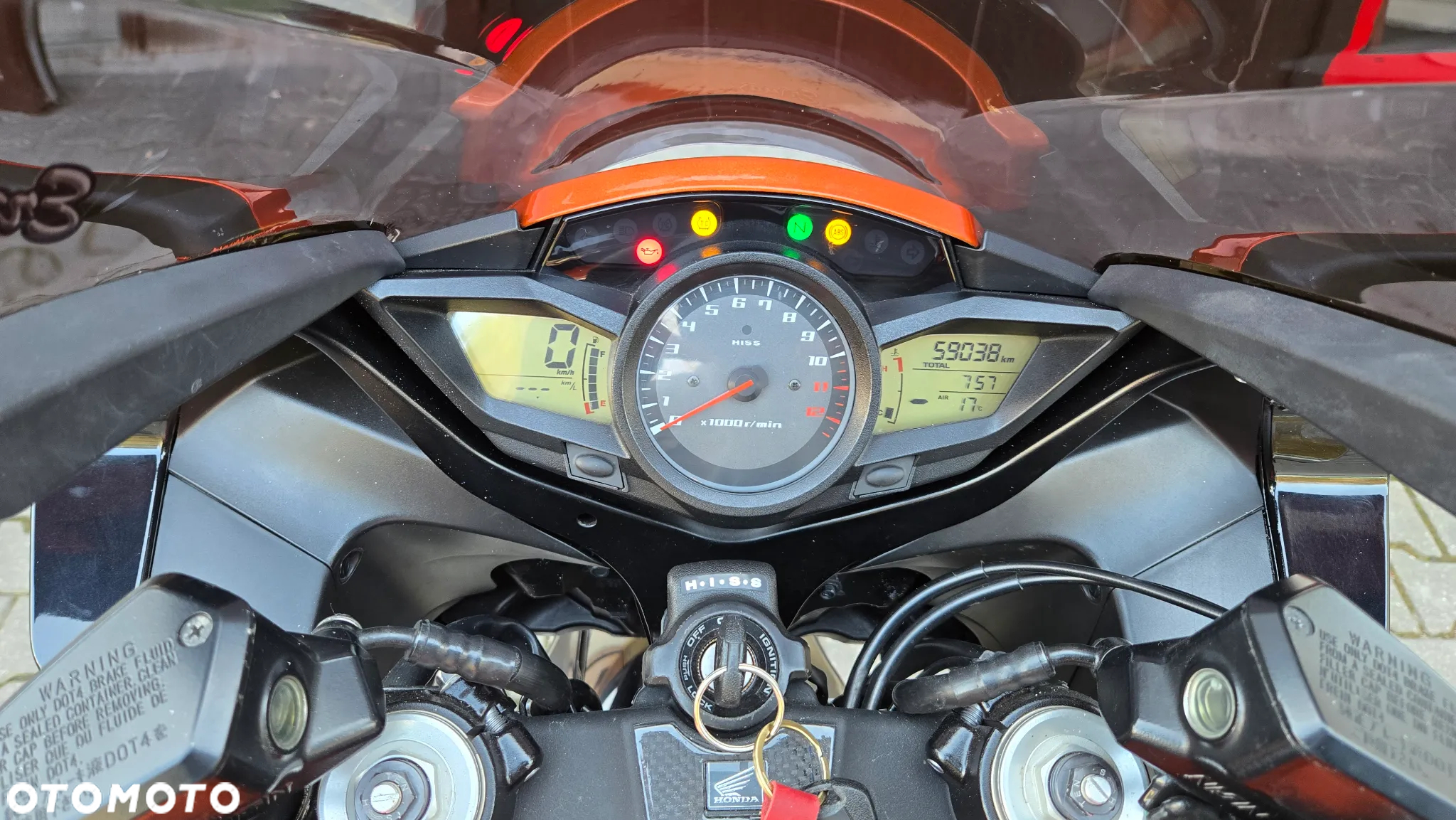 Honda VFR - 13