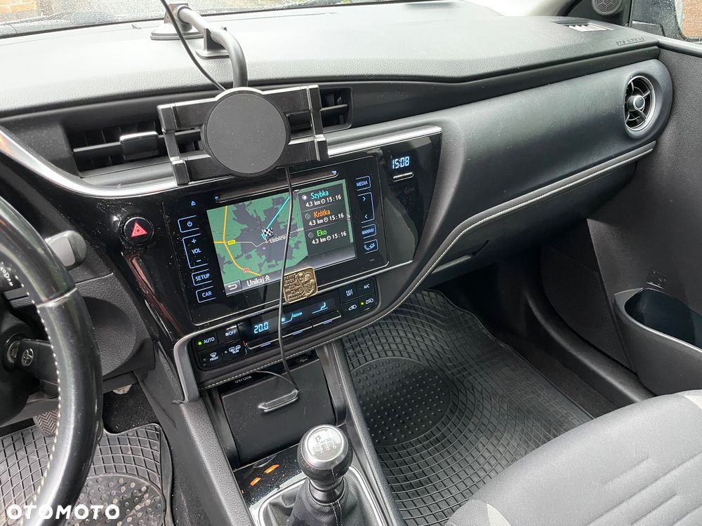 Toyota Auris 1.6 Premium - 7