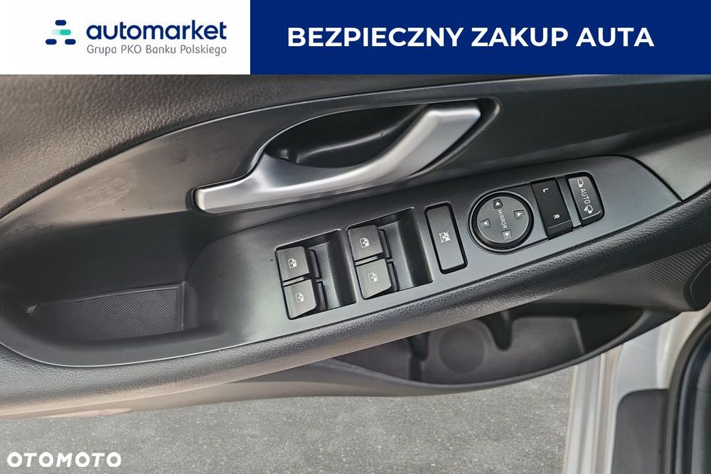 Hyundai i30 1.5 DPI Smart - 12