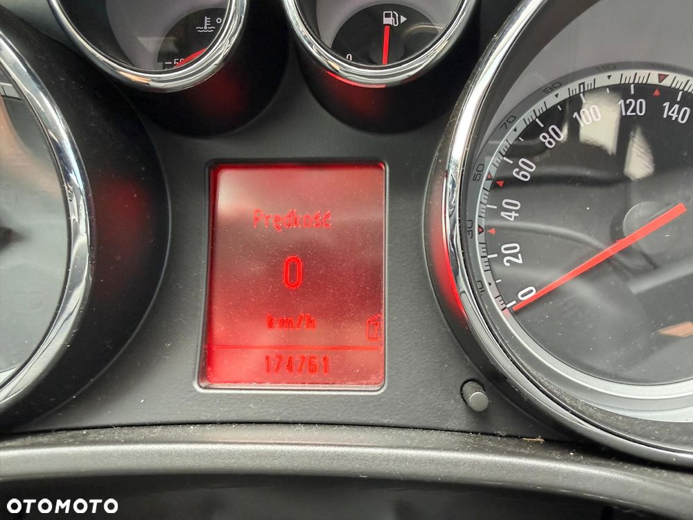 Opel Insignia 2.0 CDTI - 24