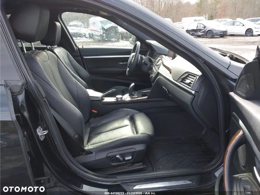 BMW 3GT 335i xDrive Sport-Aut - 23