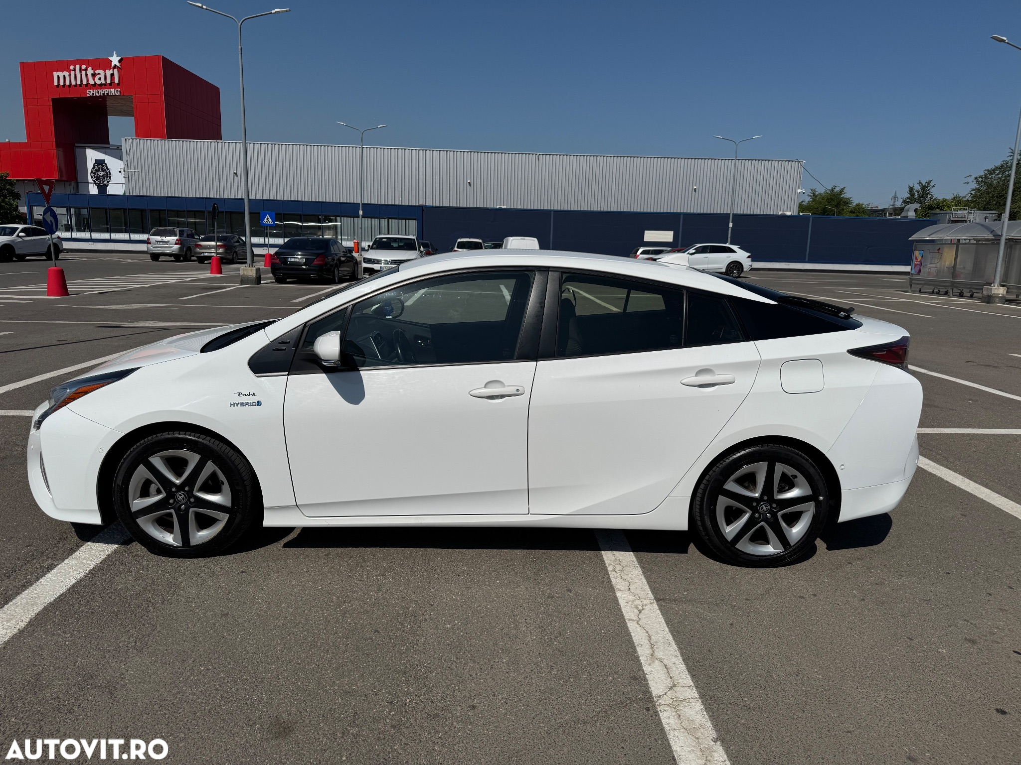 Toyota Prius (Hybrid) Executive - 22