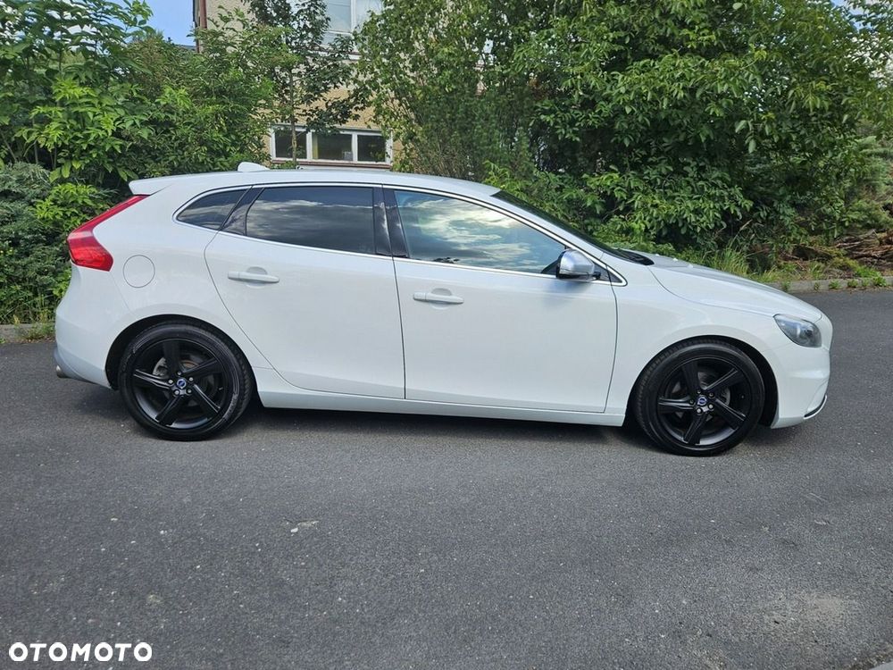 Volvo V40 D2 R-Design Momentum - 5