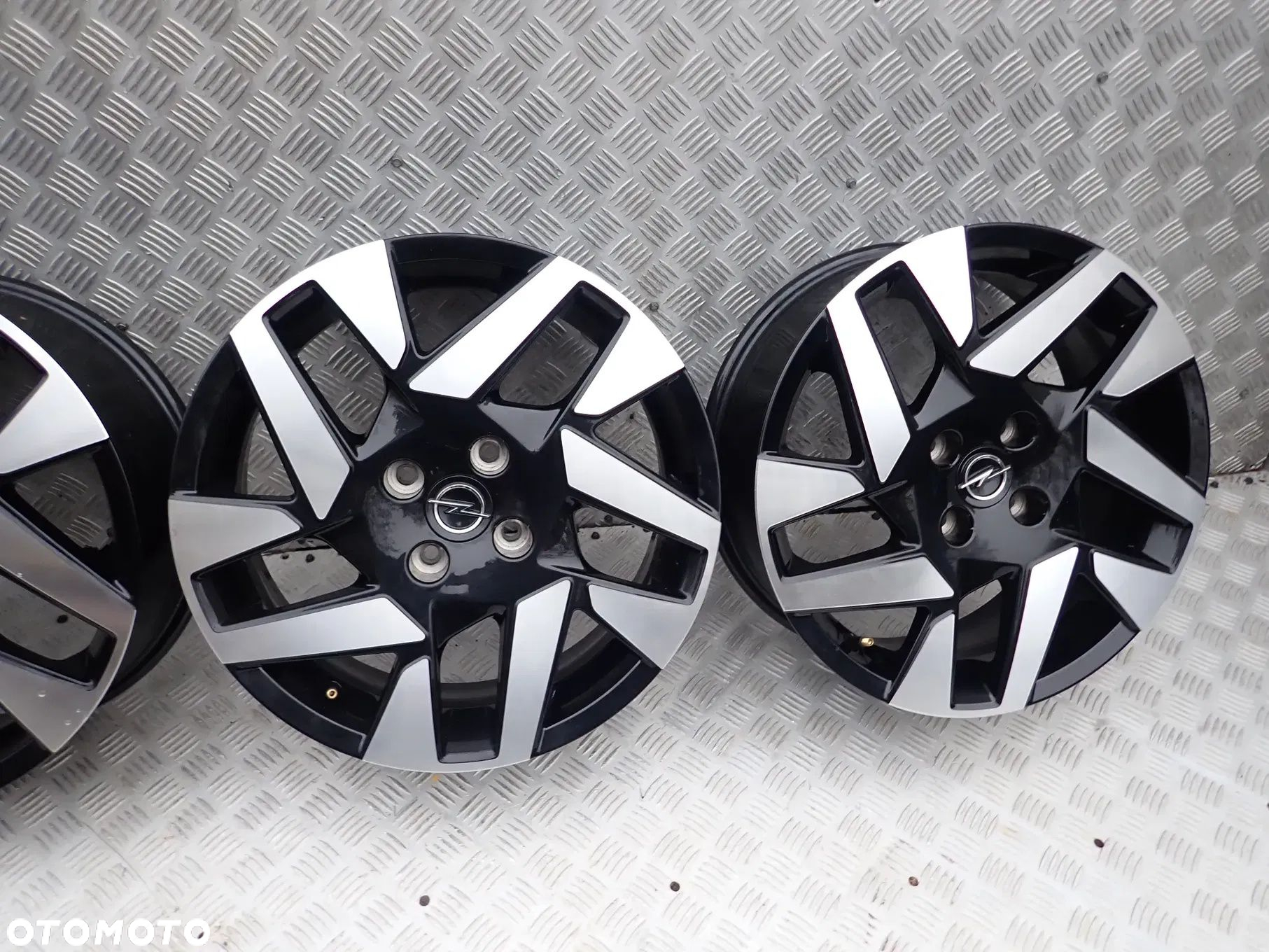 FELGI ALUMINIOWE OPEL MOKKA 6,5JX17 ET 32 4X108 0P00127 - 4
