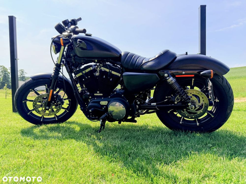 Harley-Davidson Sportster Iron 883 - 1