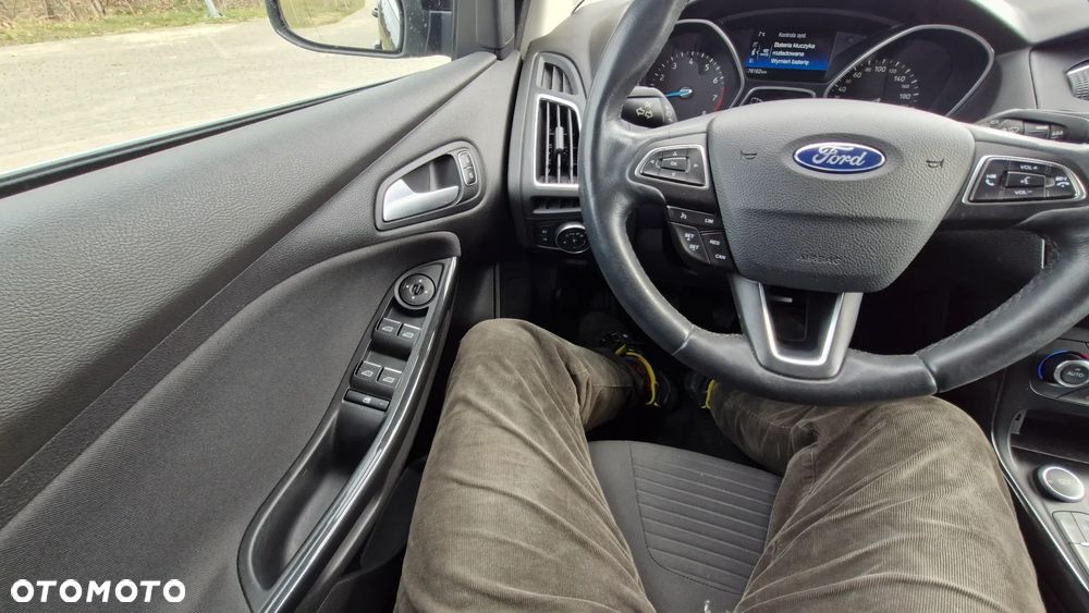 Ford Focus 1.0 EcoBoost Titanium - 23