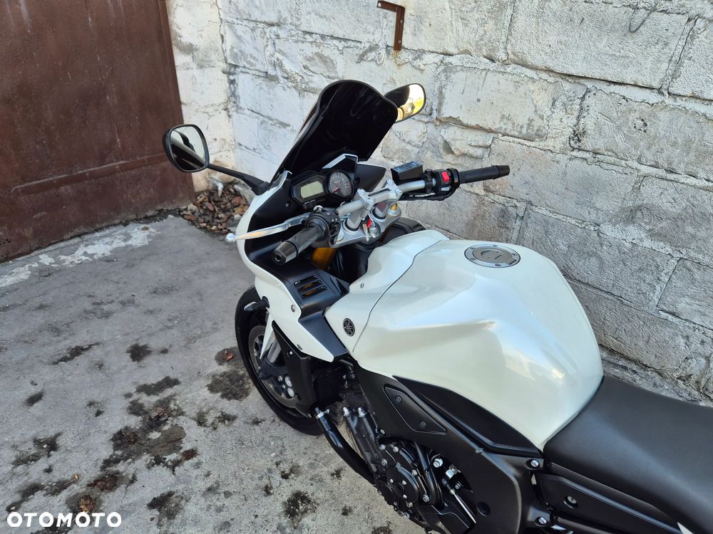 Yamaha FZ - 13