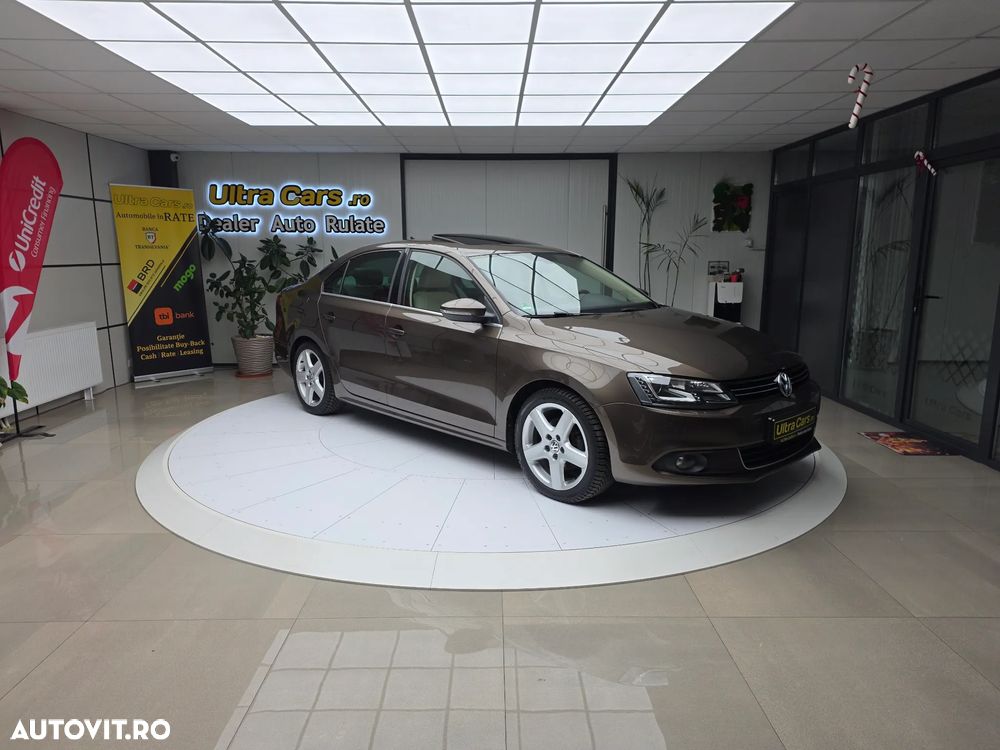 Volkswagen Jetta 2.0 TDI DSG Highline - 7