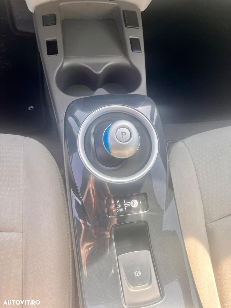 Nissan LEAF - 8