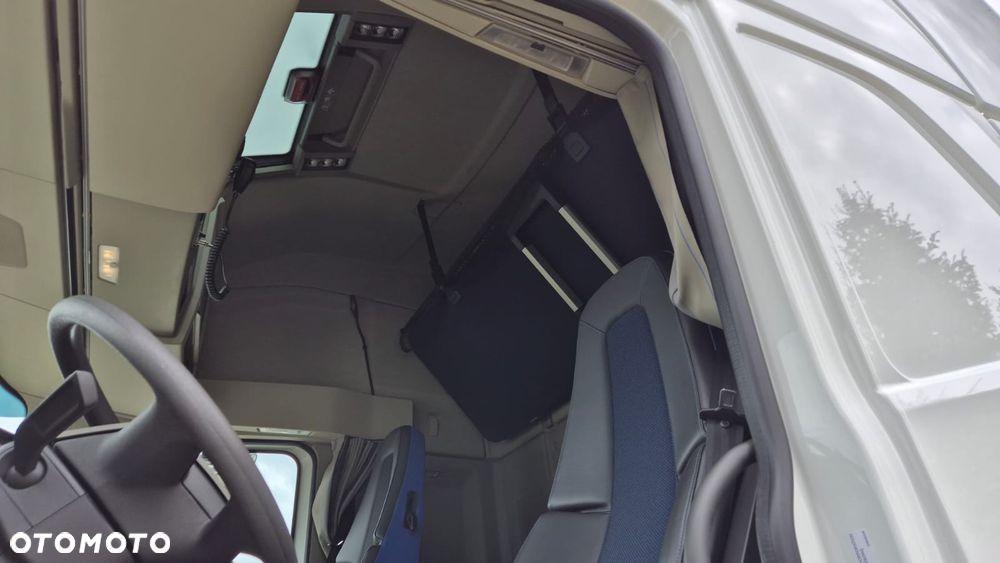 Volvo ///FH///500///2022///1 TURBINA ///JEDYNE 183 TYŚ KM/// GLOBETROTTER///XXL/// KLIMATYZACJA POSTOJOWA/// ZABUDOWY MIĘDZYOSIOWE/// ALUMINIOWE FELGI///FULL LED/// VIRTUAL COCPIT///PEDANTYCZNY  STAN///JAK NOWY - 28