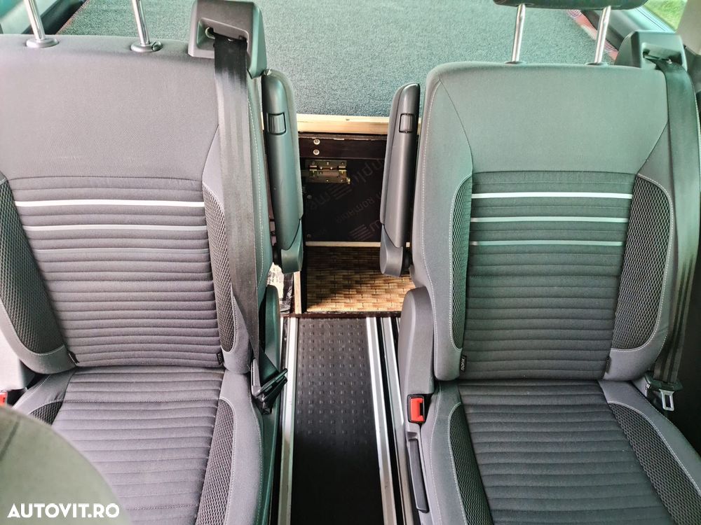 Volkswagen Multivan - 16