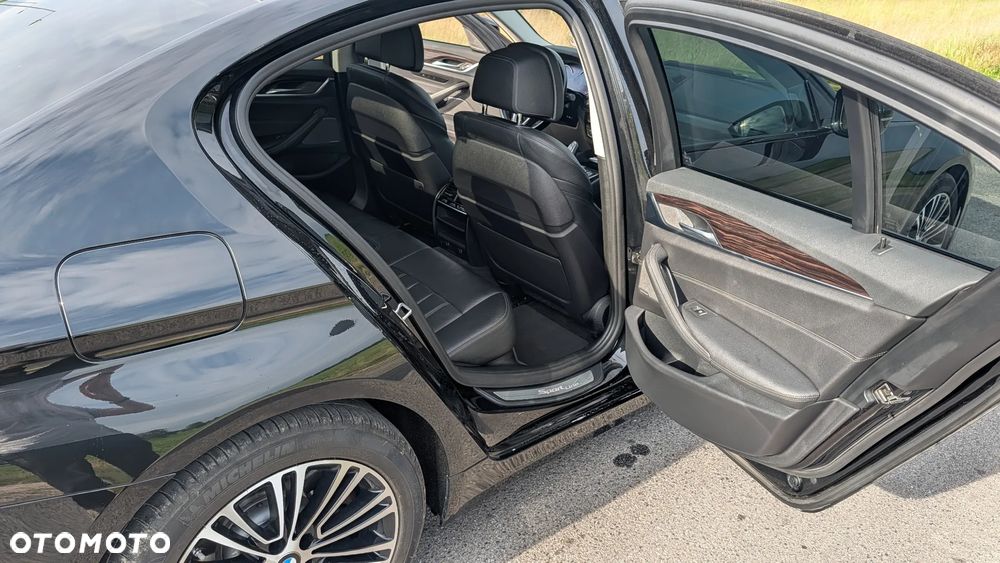 BMW Seria 5 540d xDrive Sport Line sport - 4