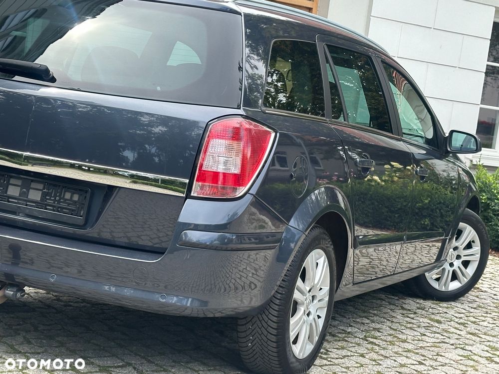 Opel Astra 1.6 Essentia EasyTronic - 24