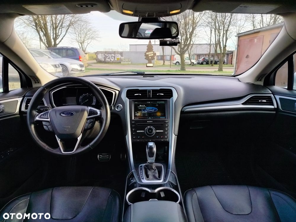Ford Fusion - 14