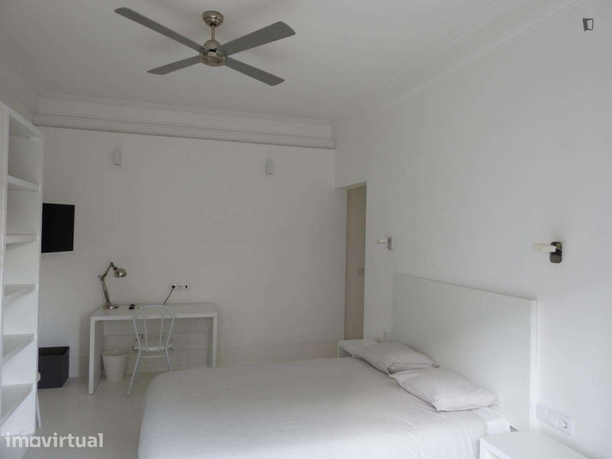 Quarto - localizado em Saldanha Lisbon - Grande imagem: 3/34