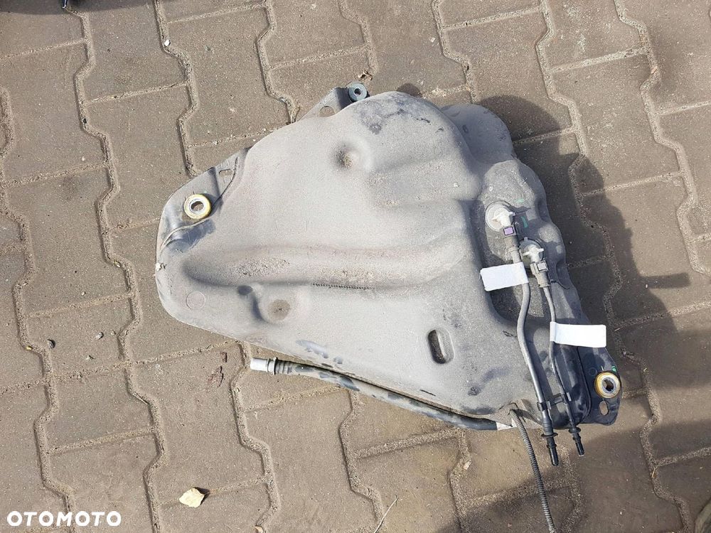 AUDI A4 B8 LIFT 11-15 2.0 TDI ZBIORNICZEK ZBIORNIK ADBLUE POMPKA 8K0131377R - 3