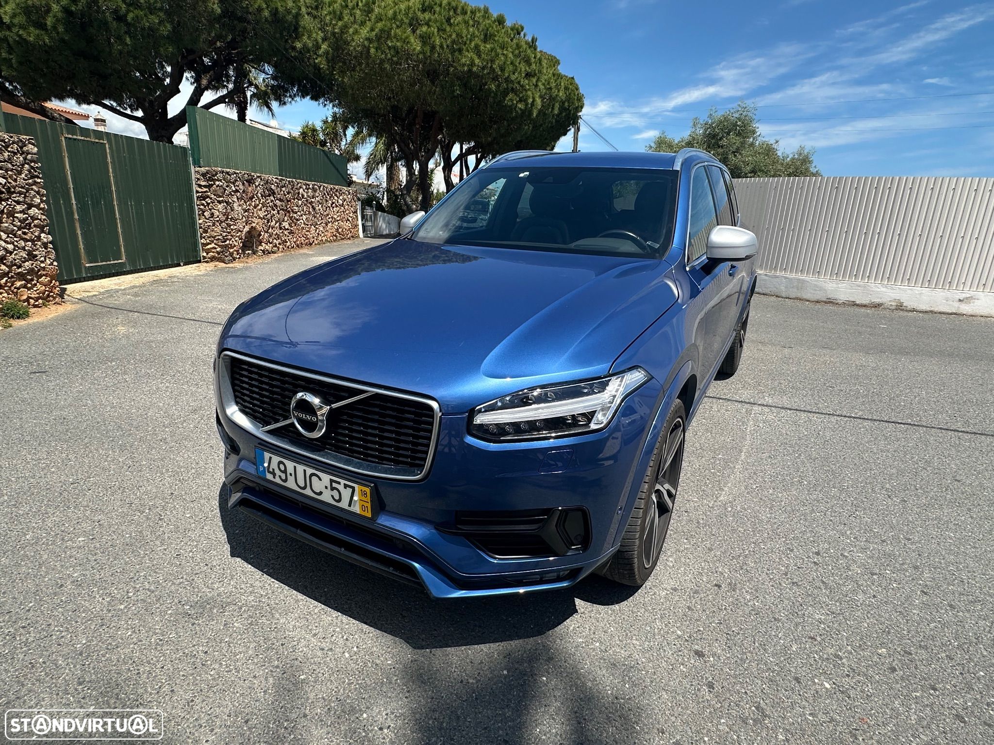 Volvo XC 90 2.0 D4 R-Design - 1