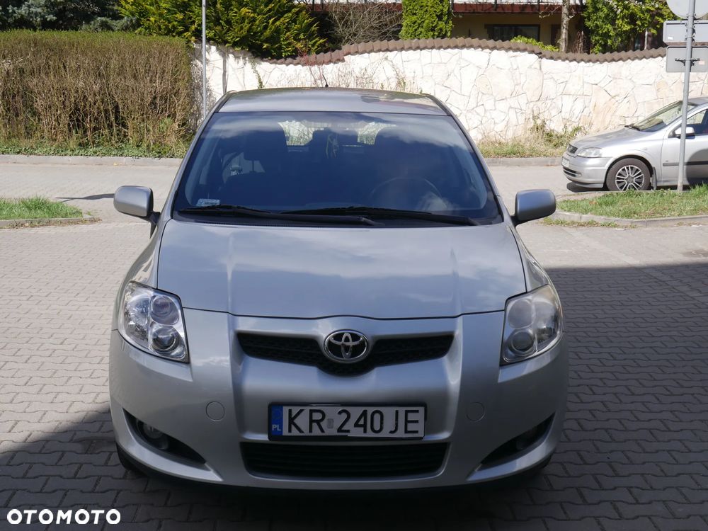 Toyota Auris 1.6 VVT-i Sol - 1