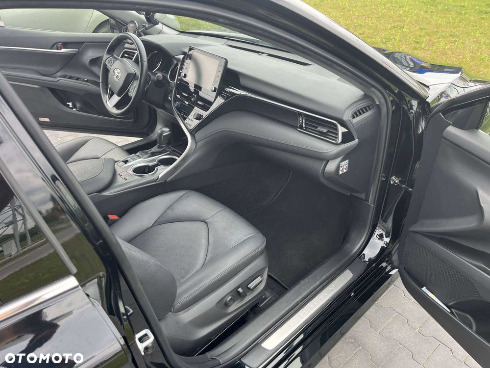 Toyota Camry - 8