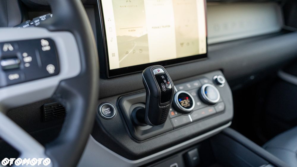 Land Rover Defender - 9