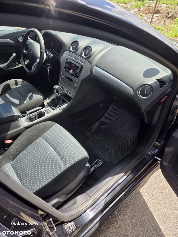 Ford Mondeo 2.0 TDCi Titanium - 10