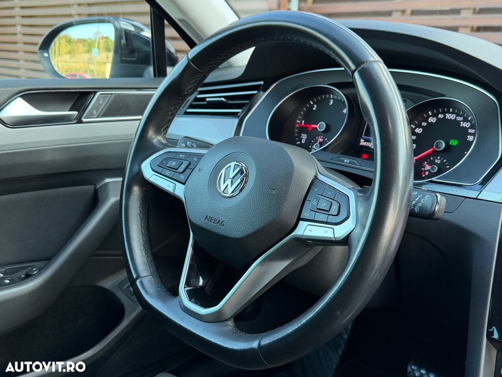 Volkswagen Passat 2.0 TDI SCR DSG Business - 25