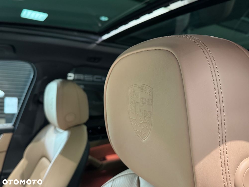 Porsche Cayenne S - 17