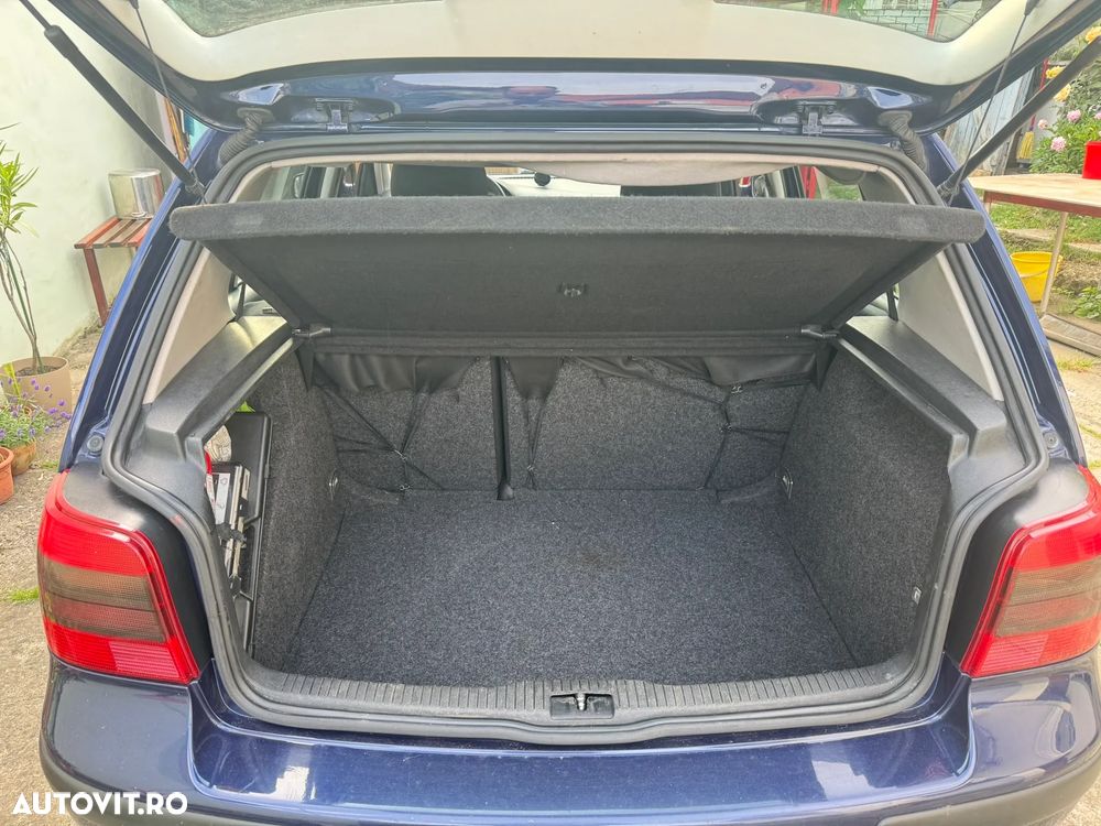 Volkswagen Golf - 5