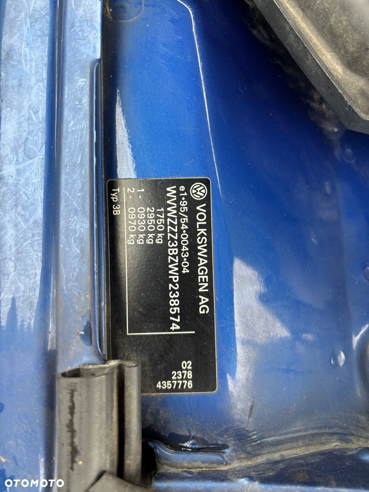 Volkswagen Passat - 33