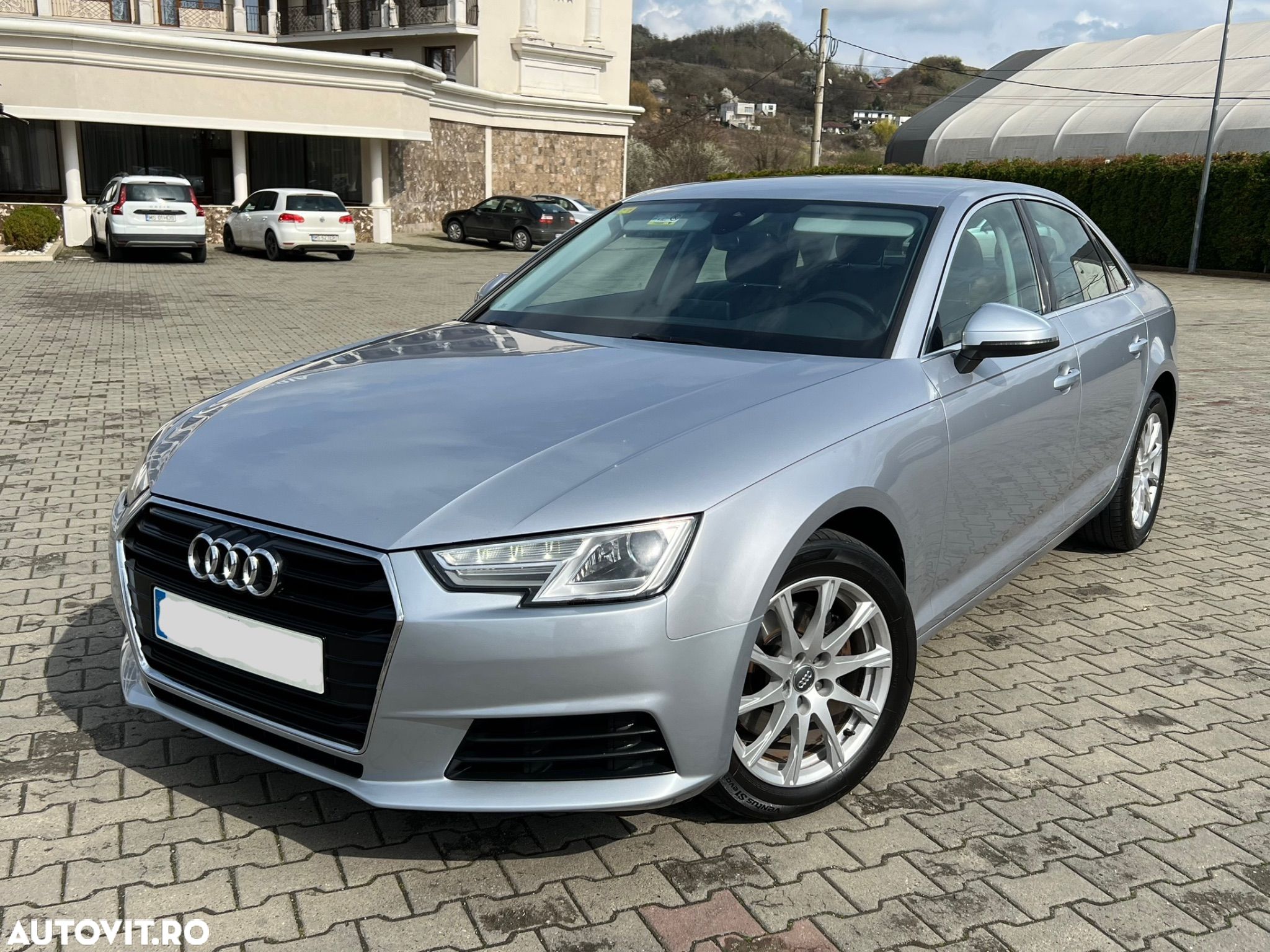 Audi A4 2.0 TDI DPF multitronic Ambiente - 1